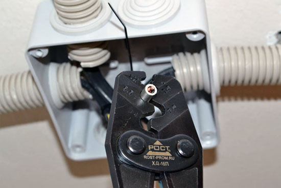 Соединение электрических кабелей опрессовкой
