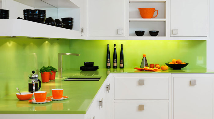 Использование нежного зелёного цвета в интерьере кухни